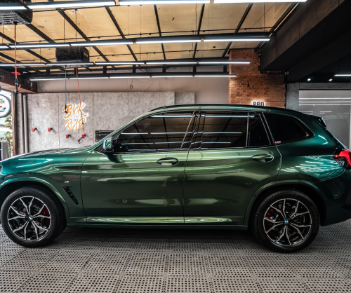 Dán đổi màu xe BMW X3 với Gloss Chameleon Green Metallic