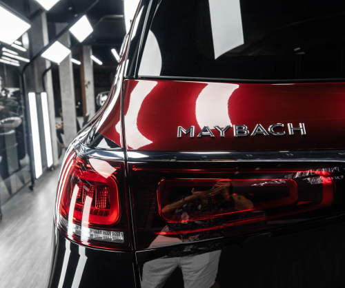 Dán đổi màu xe Mercedes-Maybach GLS600 Black & Red