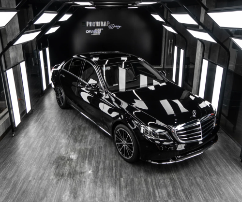 Dán đổi màu xe Mercedes C200 Gloss Black
