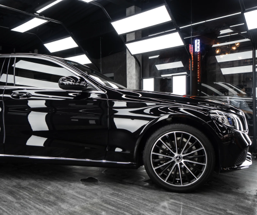 Dán đổi màu xe Mercedes C200 Gloss Black