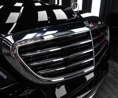 Dán đổi màu xe Mercedes C200 Gloss Black