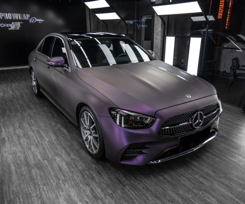Dán đổi màu xe Mercedes E300 Matte Deep Purple