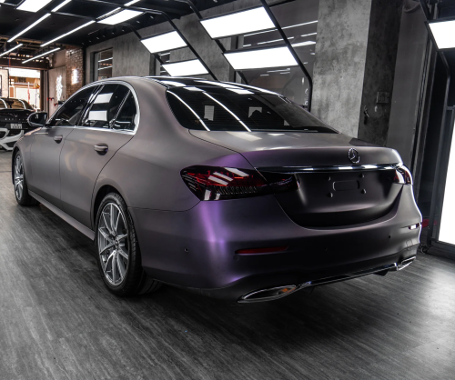 Dán đổi màu xe Mercedes E300 Matte Deep Purple