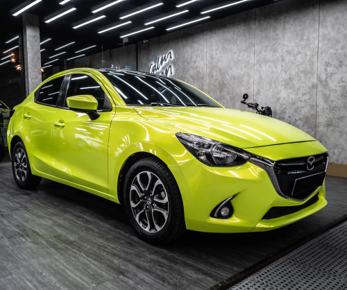 Dán đổi màu xe Mazda 2 Gloss Magic Apple Green