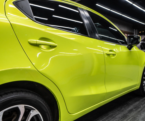 Dán đổi màu xe Mazda 2 Gloss Magic Apple Green