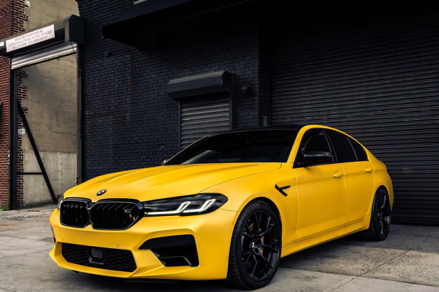 wrap xe - dán đổi màu xe BMW series 5 wrap satin yellow metallic