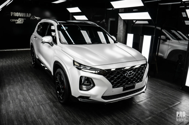 Dán đổi màu xe Hyundai Santa Fe Satin Pearl White