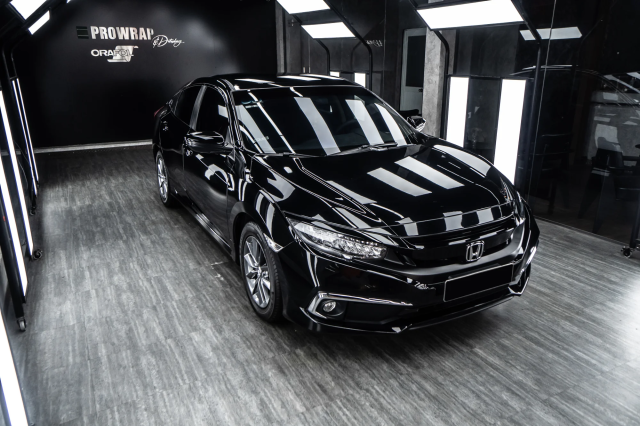 Dán đổi màu xe Honda Civic Gloss Black