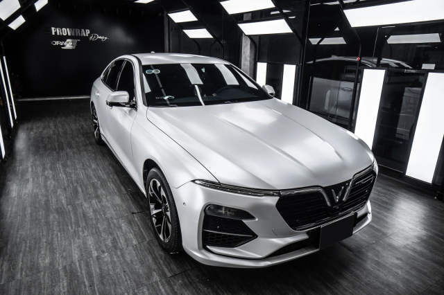 Dán đổi màu xe VinFast Lux A Satin Pearl White