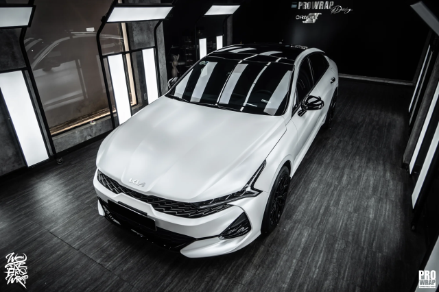 Dán đổi màu xe Kia K5 Satin Pearl White