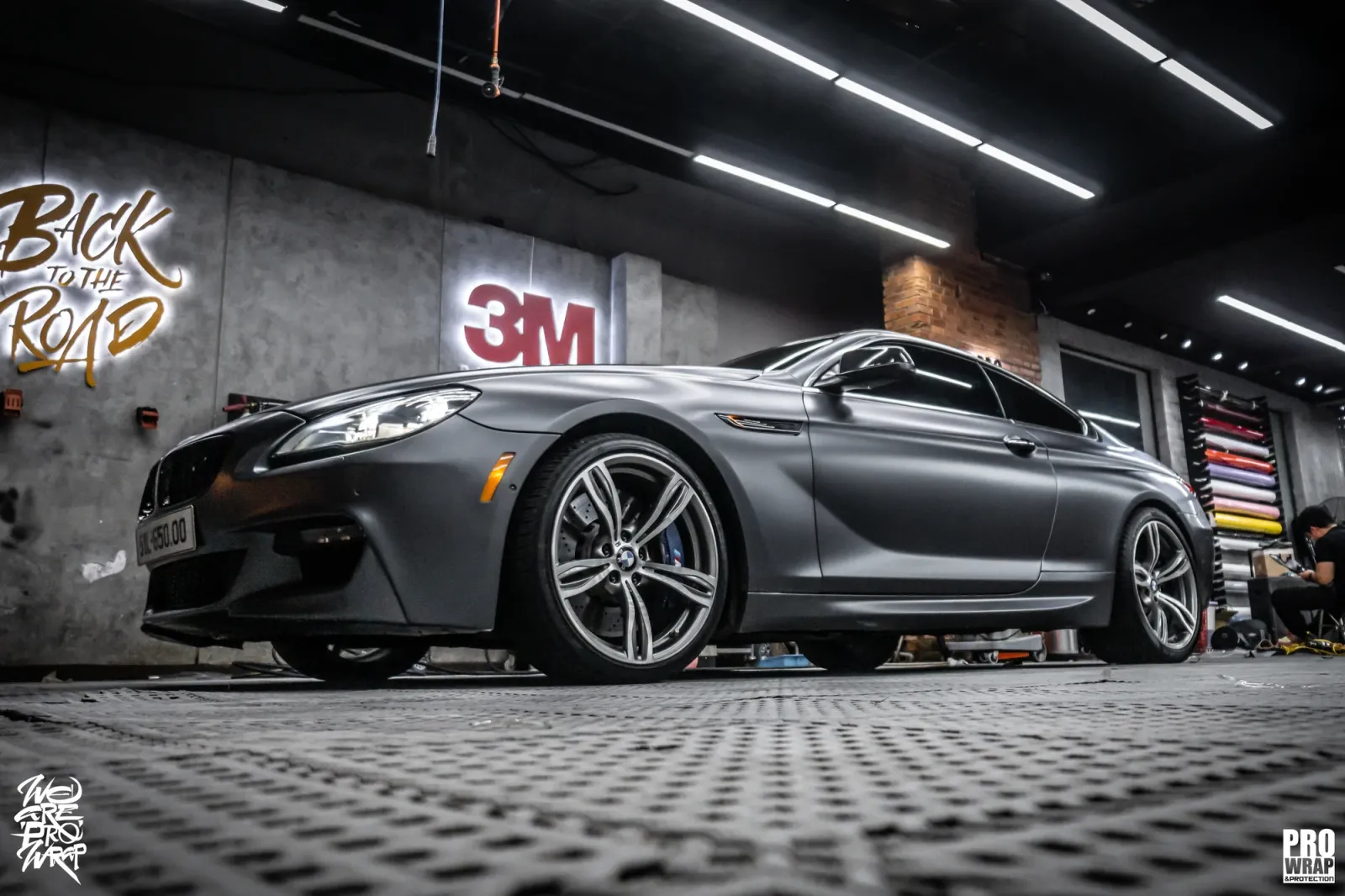 Dán đổi màu xe BMW 650i Coupe Satin Dark Gray Metallic góc bên hông