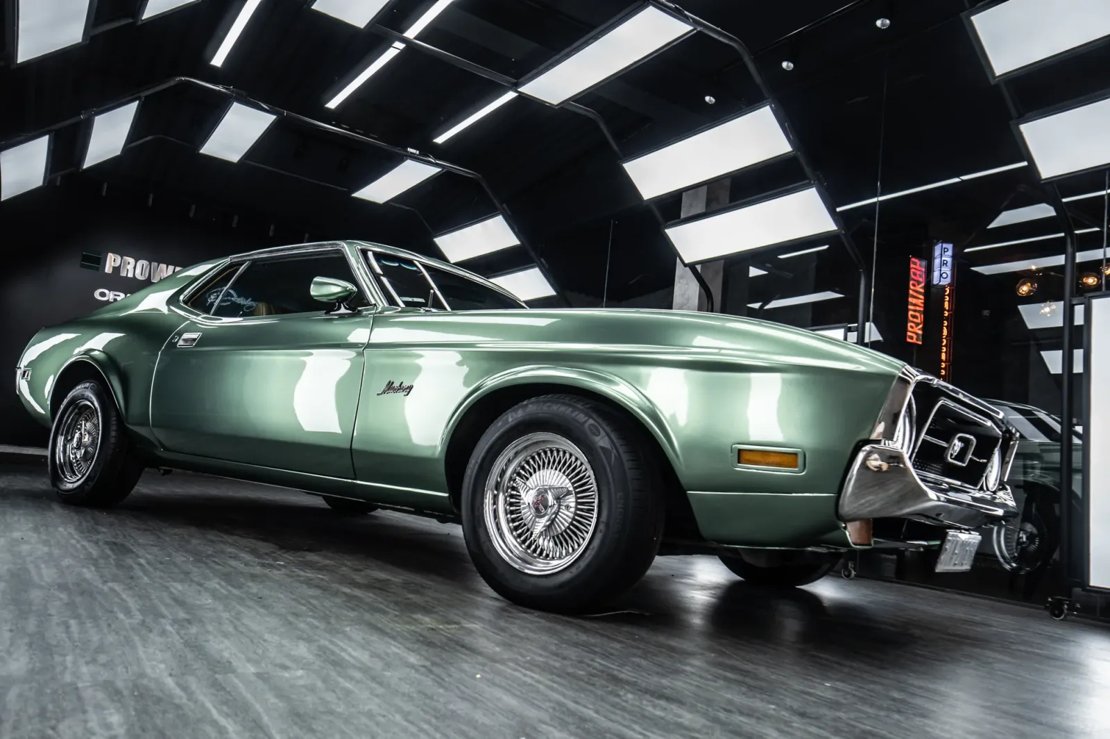 Wrap Ford Mustang 1970 Turquoise Green góc 3/4