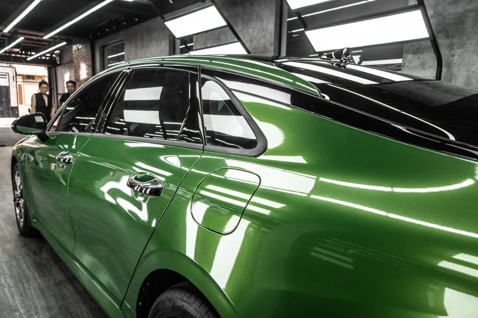 Kia K5 Gloss Mamba Green bóng chi tiết bề mặt ngoại thất