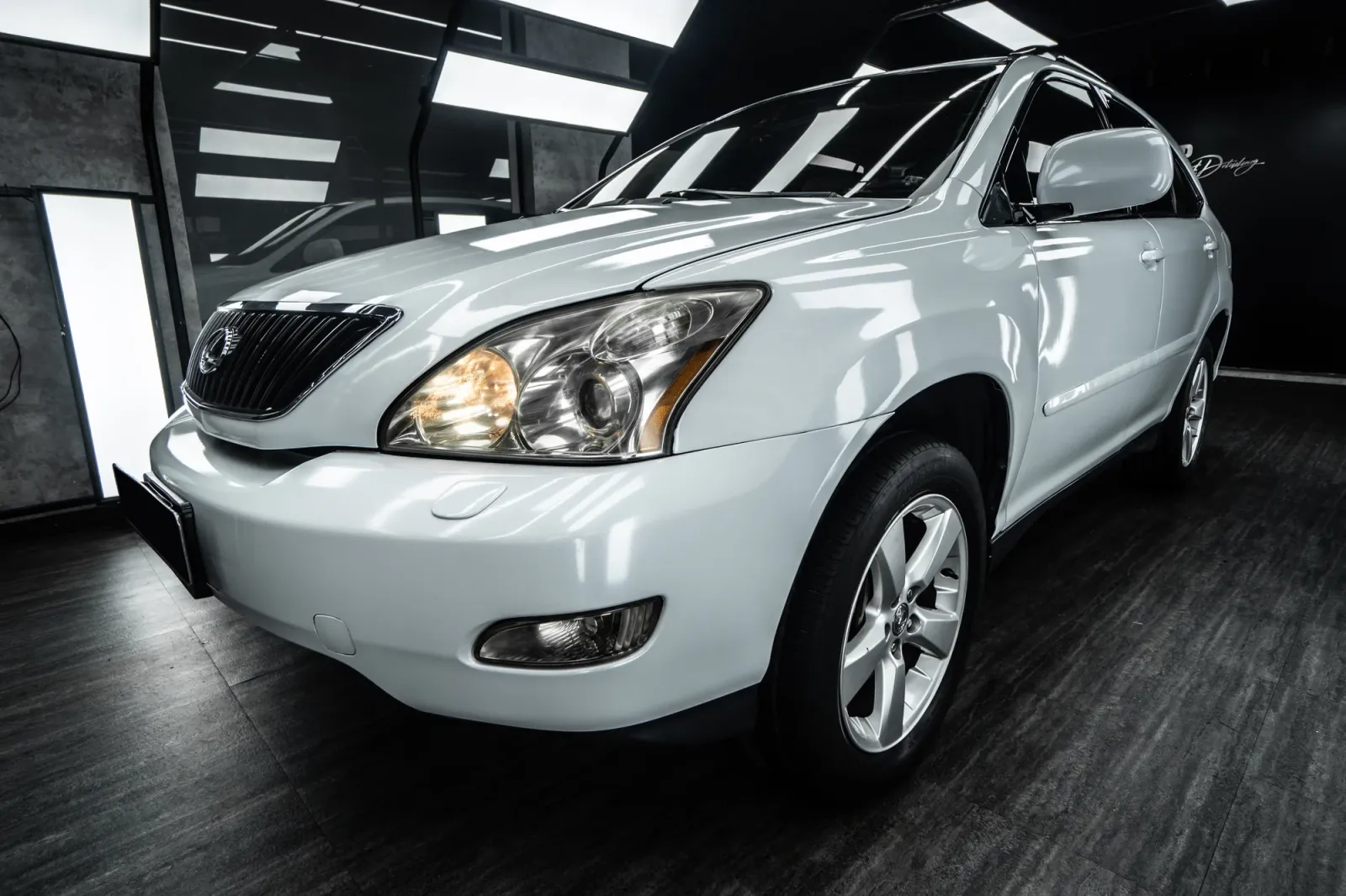 Lexus RX350 Gloss Pearl White bóng chi tiết bề mặt ngoại thất