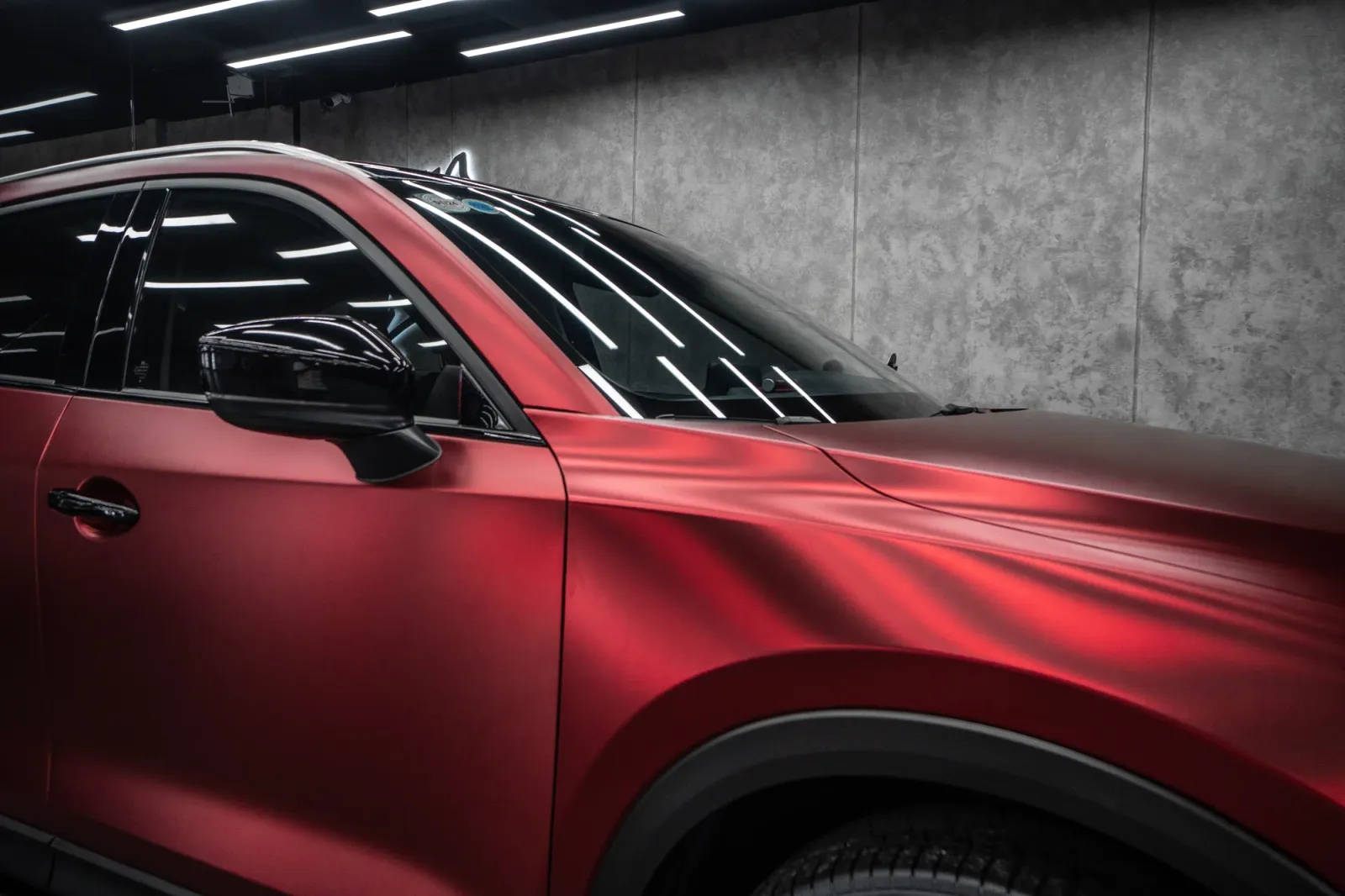 Dán đổi màu xe Mazda CX-5 Satin Dragon Red chi tiết thân xe