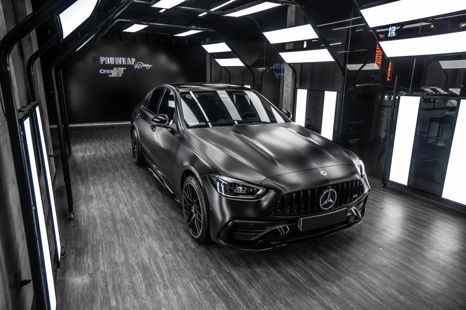 Dán đổi màu xe Mercedes C300 Full Satin Black toàn bộ ngoại thất